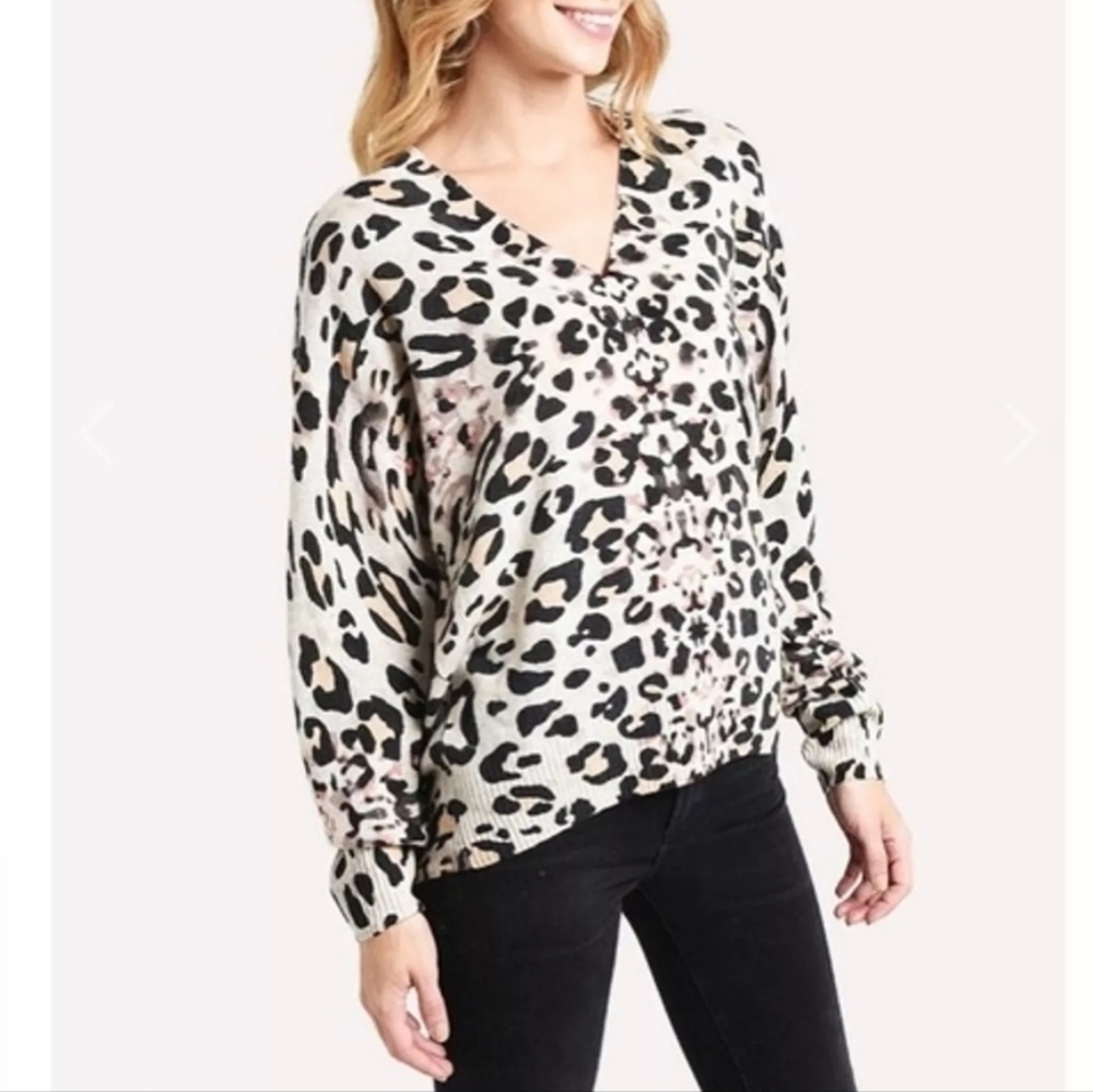 Brochu Walker Cashmere The Kelso Leopard Print Vee Sweater